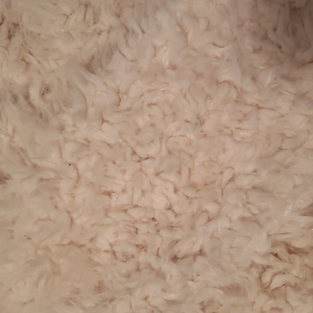 Fuzzy cream colored jacket - Picture 3 of 3